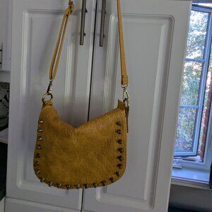 Urban Expressions crossbody bag